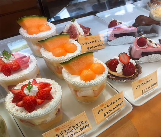 複数のケーキ